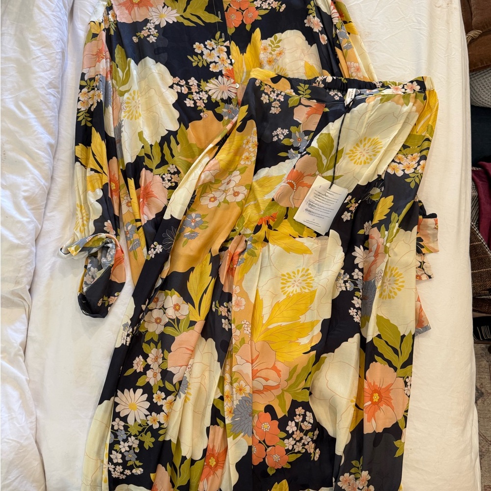 Spell Floral Set in Multicolor